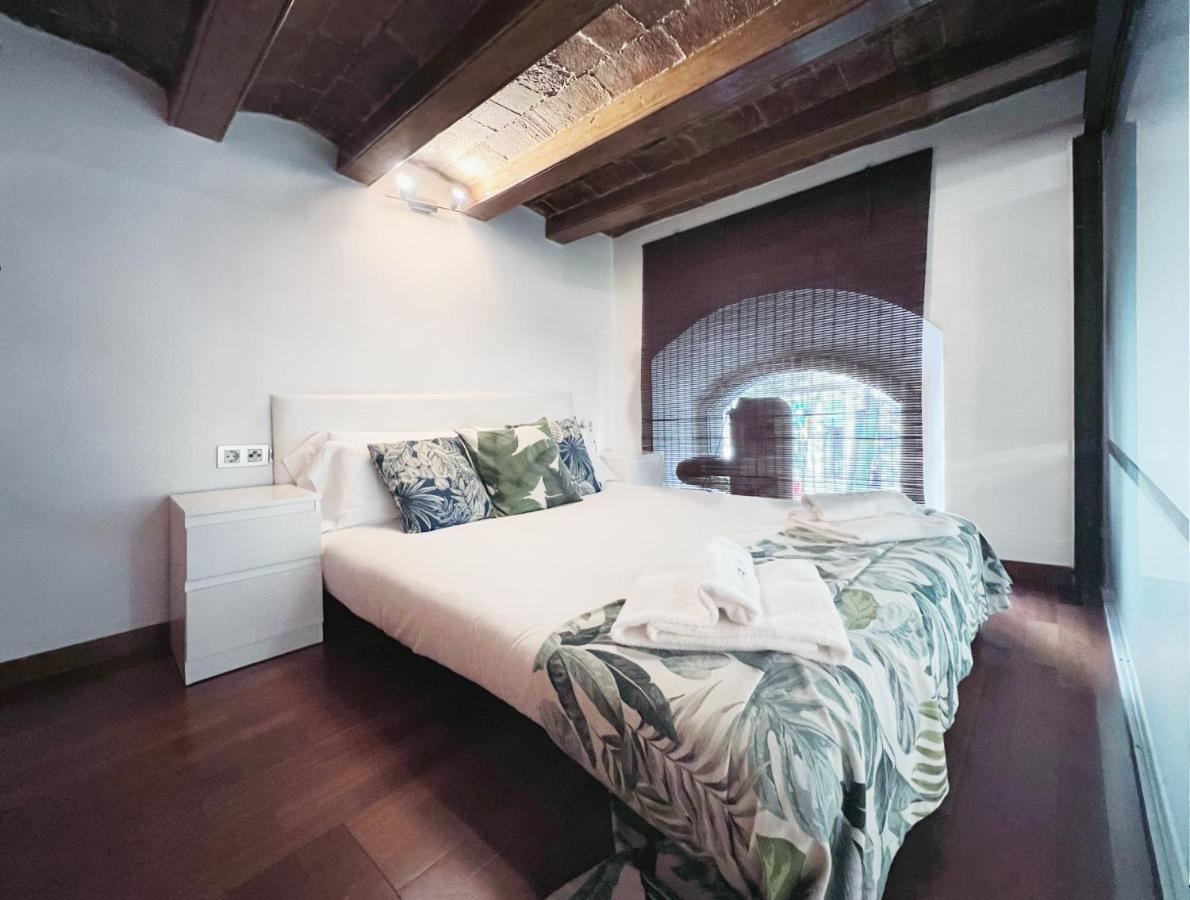 Stay U-Nique Apartments Placa Universitat Barcelona Luaran gambar