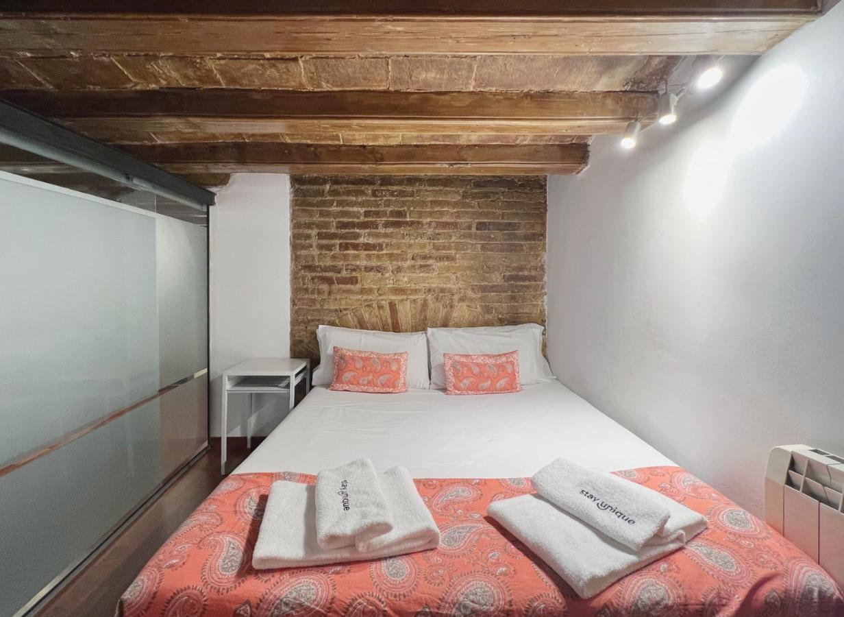 Stay U-Nique Apartments Placa Universitat Barcelona Luaran gambar