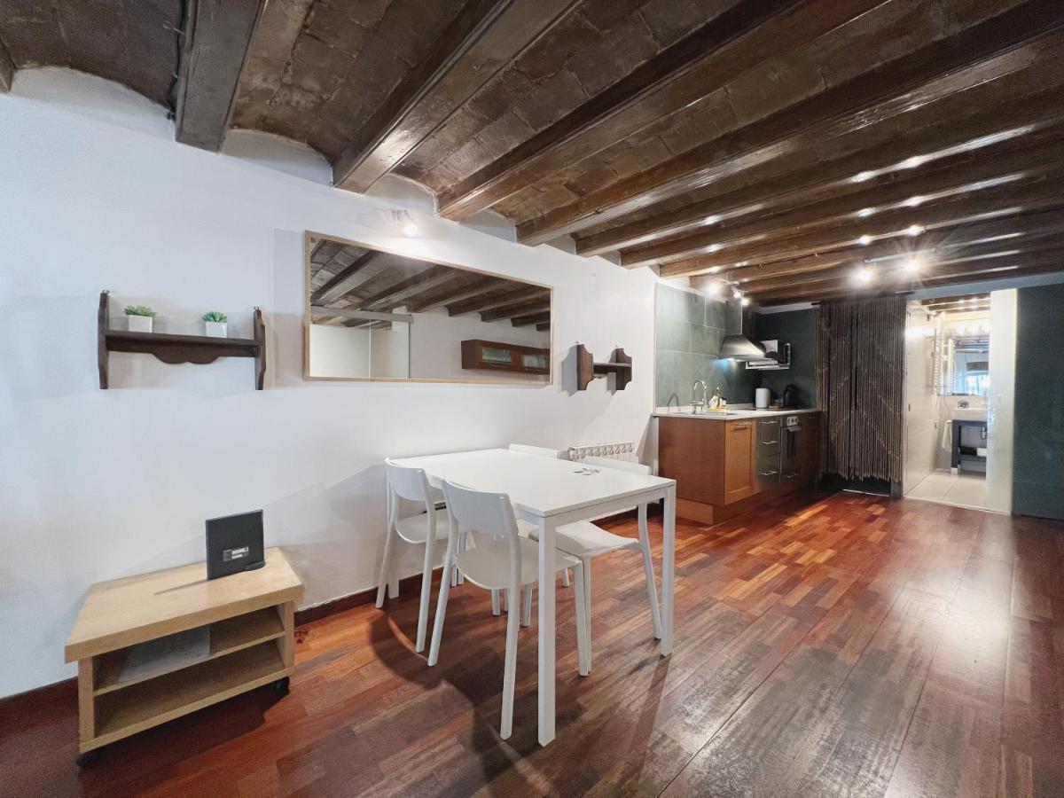 Stay U-Nique Apartments Placa Universitat Barcelona Luaran gambar